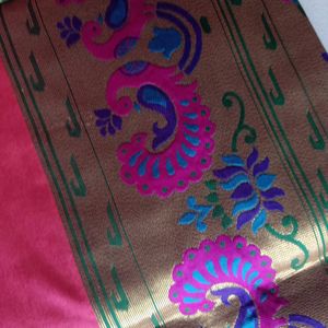 This is a Banarsi Saree For Discounted Price 🥵