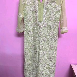 Lucknow A-line Chikankari Kurti With Inside Lini