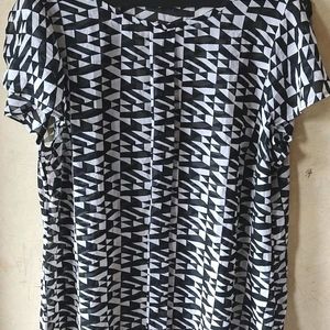 Black And White Zigzag Top