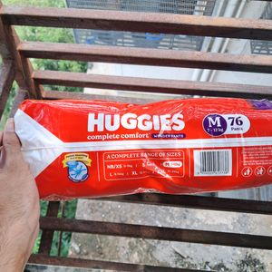 Huggies Baby Diapers M Size, 76 Count