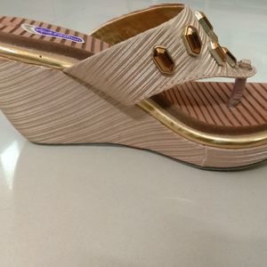 flat high heel sandal