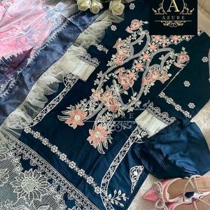 Pakistani Three Piece Set (Heavy Embroidered)