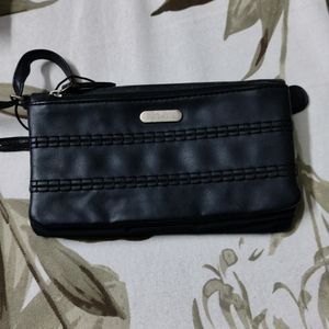 Good Condition Wallet With 4 Pockets..