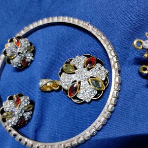 Pendal Set With Earrings , Single Bangle