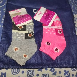 2 Pair Socks
