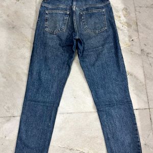 ZARA DISTRESSED BLUE JEANS SIZE -32