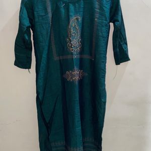 Green Kurti