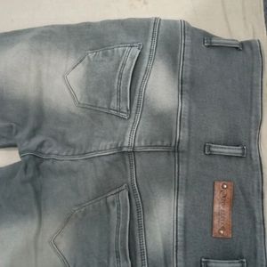 Damage Jeans