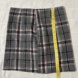 Korean Black & Grey Checkered Skirt