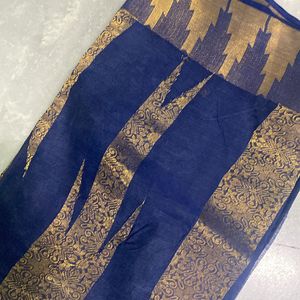 Temple Border Saree With Golden Haze