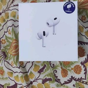 Apple Airpods Pro With Wireless Charging