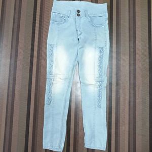 Y-17 Size 28 Slim Fit Women Denim Jeans