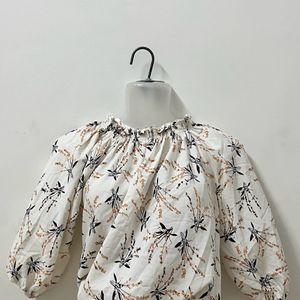 Branded Oomph floral top