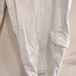 Beautiful Cargo Capri Pant