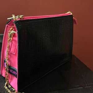 black pink hand purse from swiss beauty