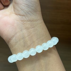 Hand Bracelet White