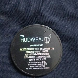 Huda Beauty Compact Power