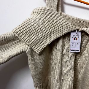 Off-Shoulder Offwhite Sweater