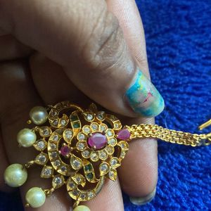 CZ STONE MANGTIKKA WITH PEARLS