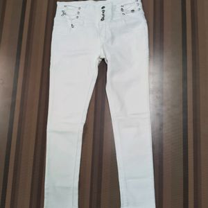 V-86 Size-34 Slim Fit Women Denim Jeans