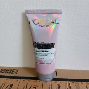 LOreal Paris Glycolic-Bright Facewash ⭐