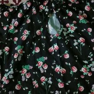 Printed Floral Black Top Puff Sleeves