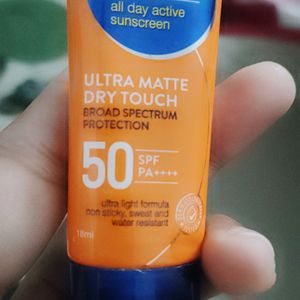 Joy Sunscreen Ultra Matte Dry Touch