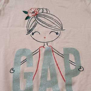 Gap T Shirt