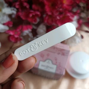 Dot&Key Rose Resurfacing Gel Mask