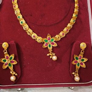 Golden Multicolour Necklace Set With Earrings