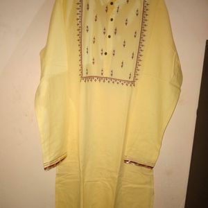 Men Embroidered Kurta