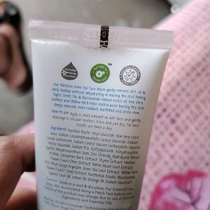 The Moms Co. Green Tea Face Wash