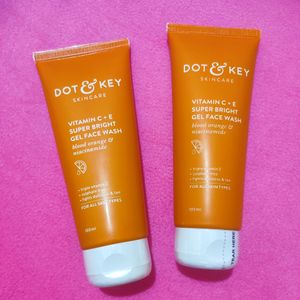 😍Pack Of 2 Dot And Key Vitamin C Gel Face Wash..