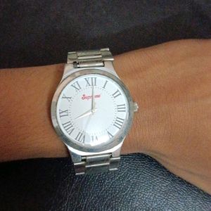 Analog Watch Like New Good Condition