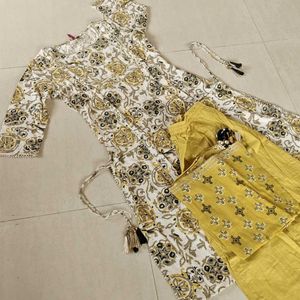 "Ishin" Brand Kurta And Palazzo Set With Dupatta