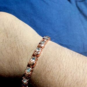 Classy Women Copper Metal Bracelet