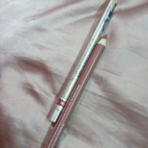 Nude Lip Liners Both At 90rs