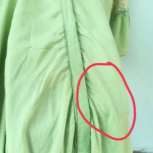 💚 Women Thread Work Pretty Kurta 💚