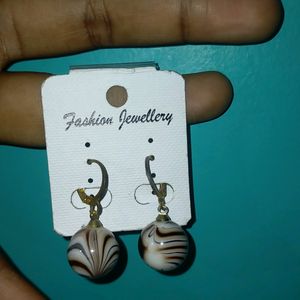 Jhumkas / Earnings