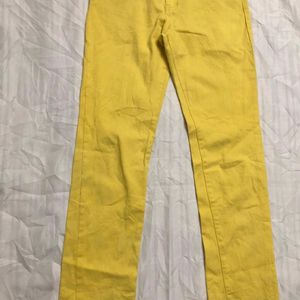 Yellow slim jeans