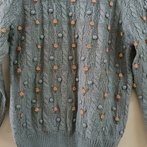 Crewneck Sweater with  Floral Handwork