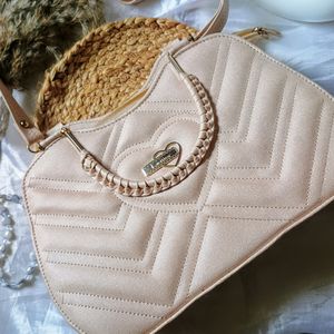 Beige Classy Sling bag 🛍️