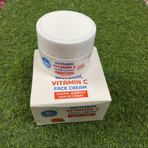 The Moms Co. Vitamin (C) Face Cream