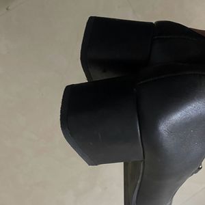 Black Vintage Leather Strap Heels