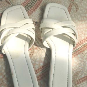 White Sandals 👡