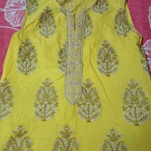 Avaasa Kurti