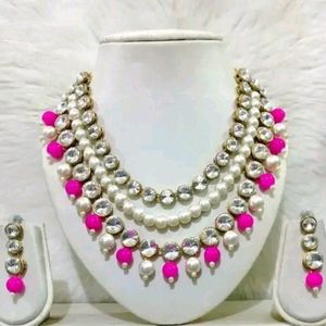 Pearl And Stone Jewellery Set