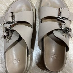 H&m Flippers