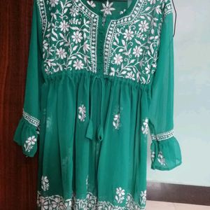 Lakhnawi Kurti