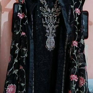 Pakistani Style Kurta Set